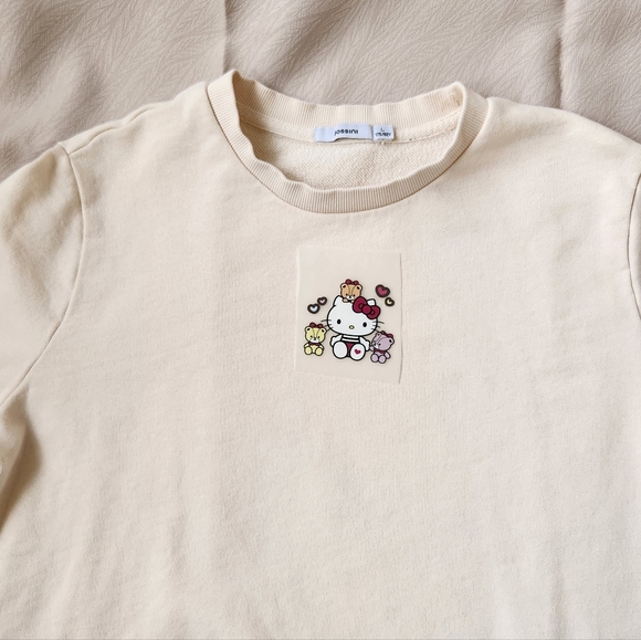 3/$18 Iron on Heat transfer Sanrio Hello Kitty and bears pattern Small size - Picture 6 of 6